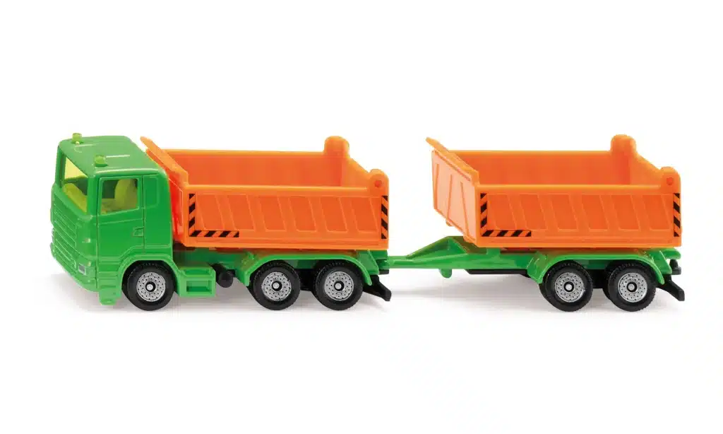 Truck met kieper en kiepaanhanger